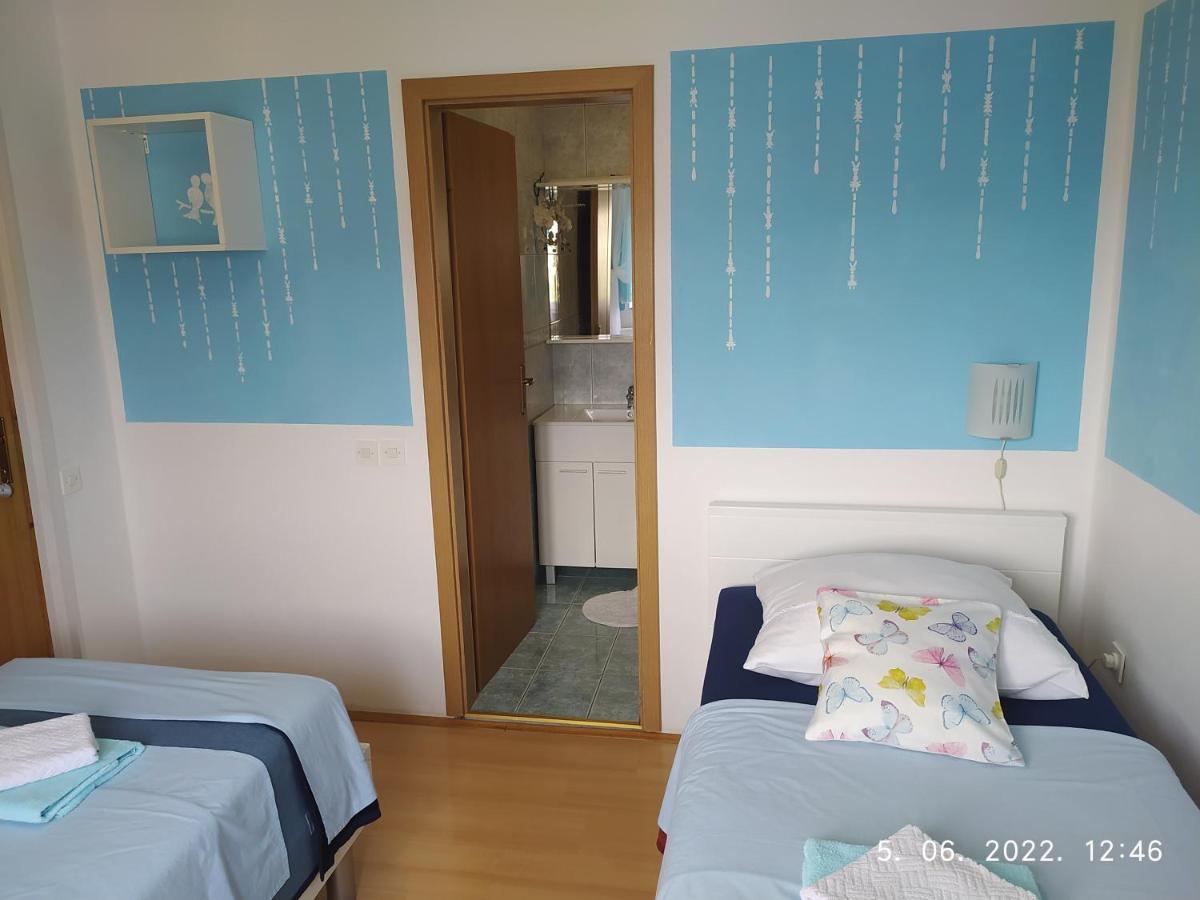 Apartment Sara Novi Vinodolski Eksteriør billede